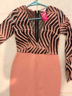 a'gaci Blush Pink and Black Long Sleeve Sheath Dress